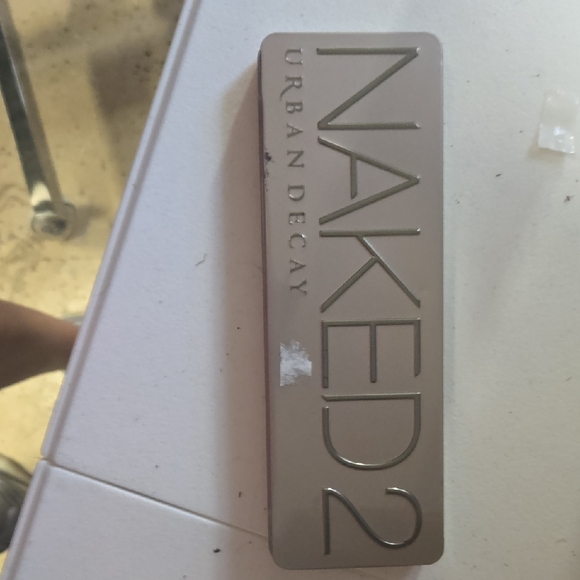 Urban Decay Naked2 Eyeshadow Palette - Picture 1 of 3